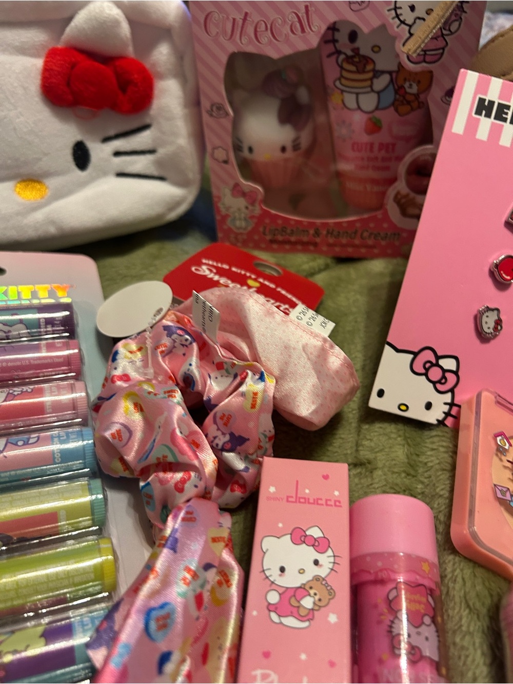 Hello Kitty Bundle accessories and makeup & more 21 items - Picture 8 of 9